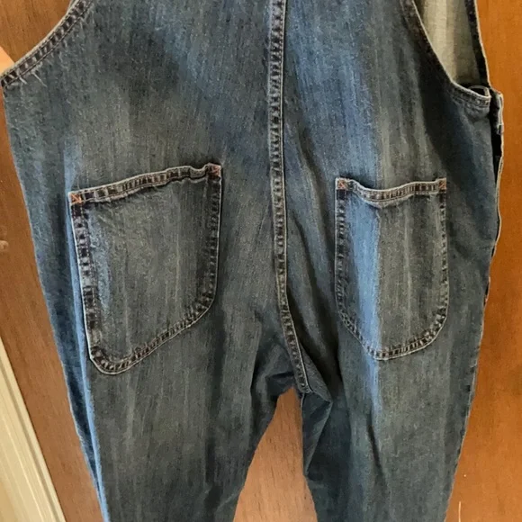 Gap Relaxed Overalls - Picture 10 of 13